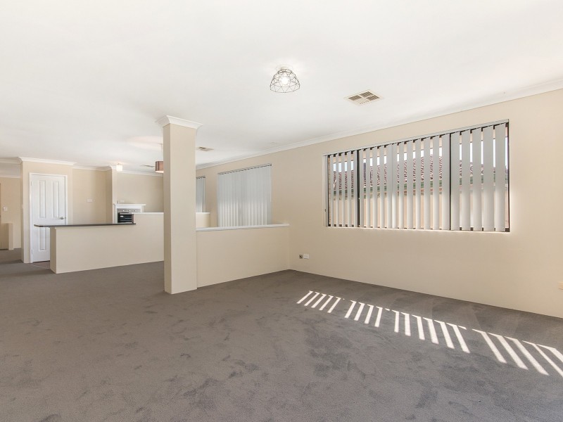 10 Warrior Pass, Bertram WA 6167