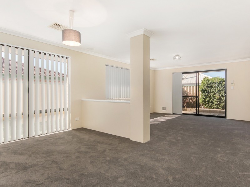 10 Warrior Pass, Bertram WA 6167