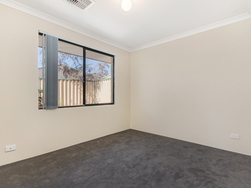 10 Warrior Pass, Bertram WA 6167