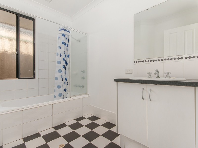 10 Warrior Pass, Bertram WA 6167