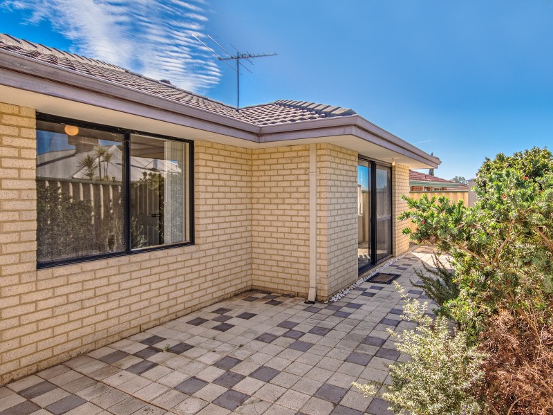 10 Warrior Pass, Bertram WA 6167