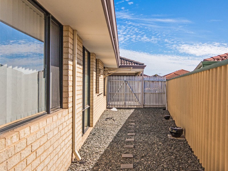 10 Warrior Pass, Bertram WA 6167