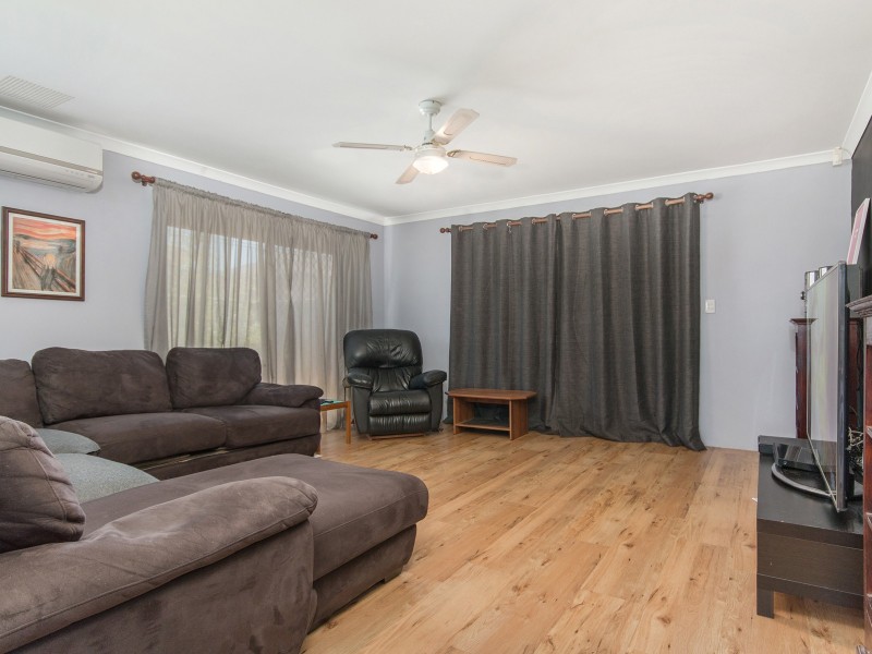 12 Madge Way, Leda WA 6170