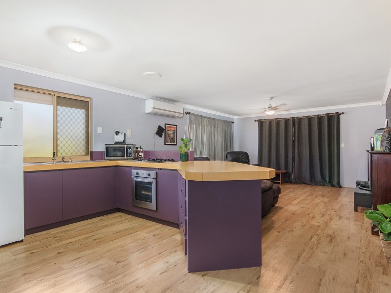 12 Madge Way, Leda WA 6170