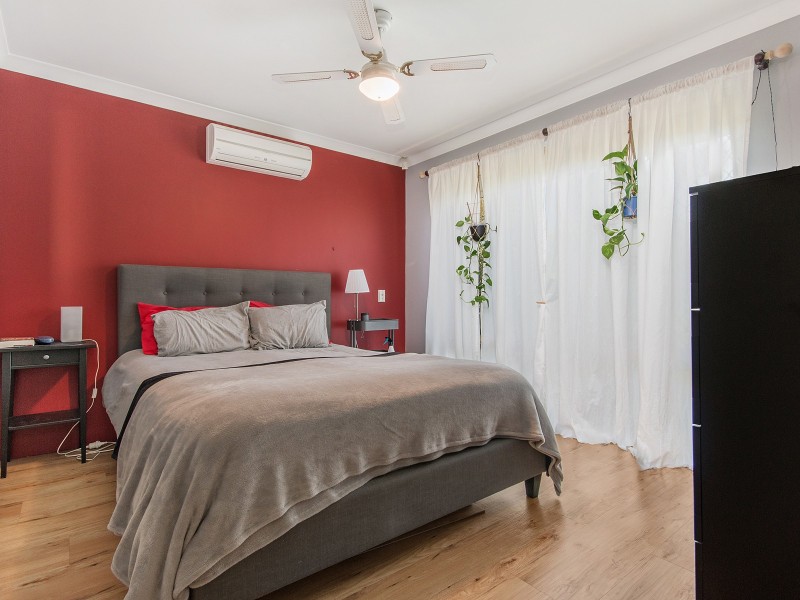 12 Madge Way, Leda WA 6170