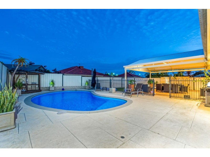 41 Merrang Circuit, Carramar WA 6031