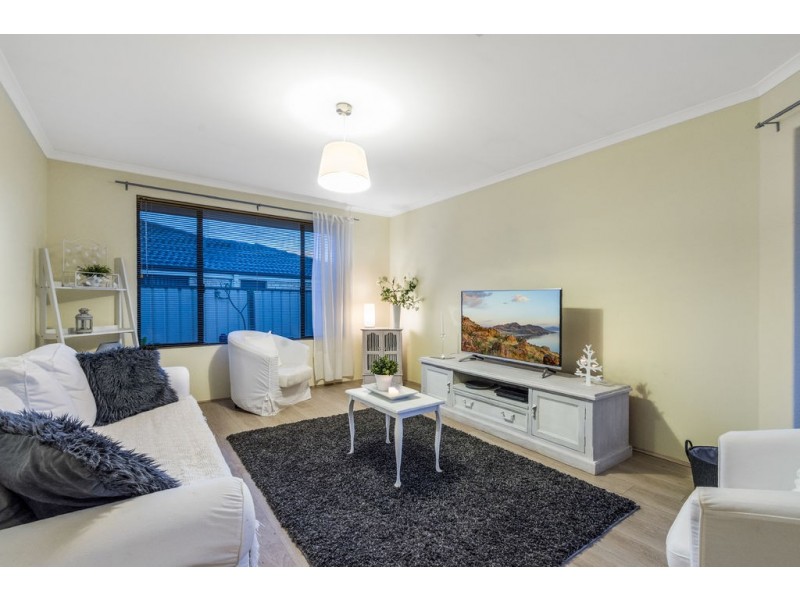 41 Merrang Circuit, Carramar WA 6031