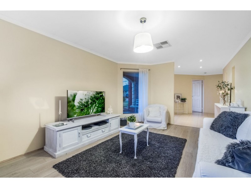 41 Merrang Circuit, Carramar WA 6031