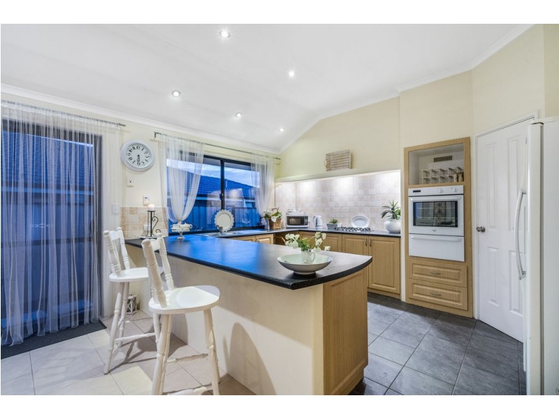 41 Merrang Circuit, Carramar WA 6031