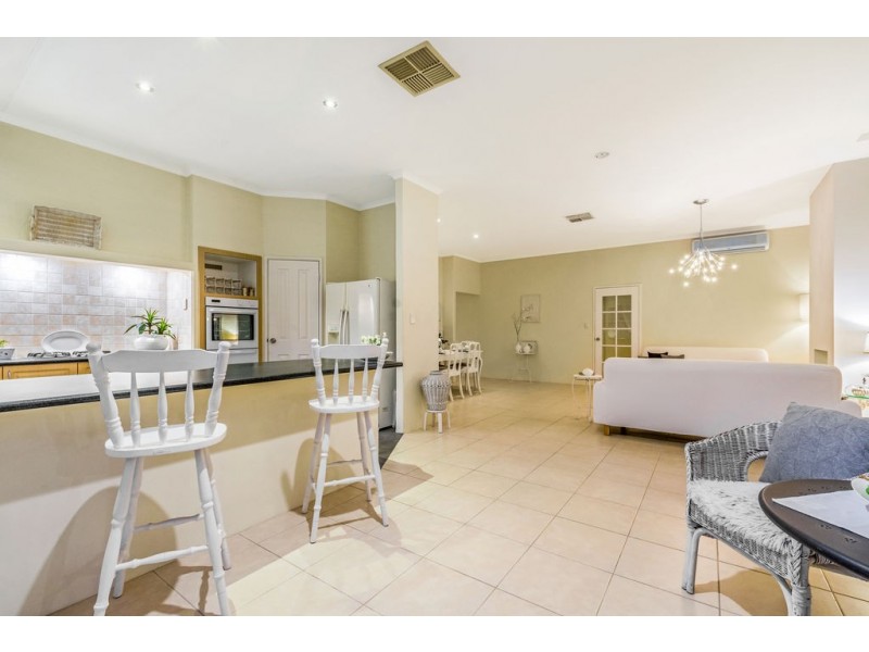 41 Merrang Circuit, Carramar WA 6031