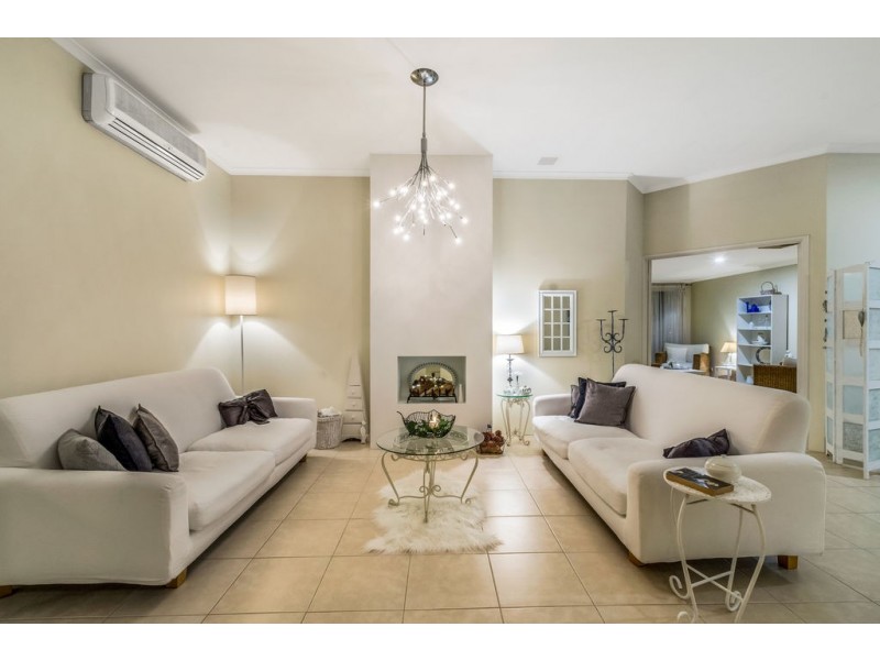 41 Merrang Circuit, Carramar WA 6031