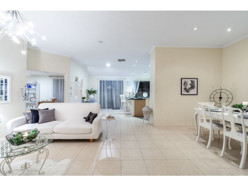 41 Merrang Circuit, Carramar WA 6031