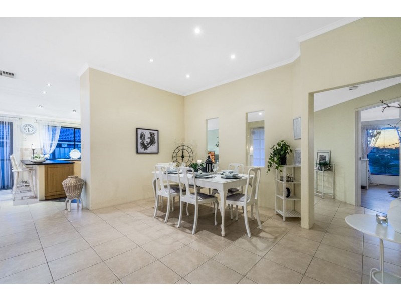 41 Merrang Circuit, Carramar WA 6031