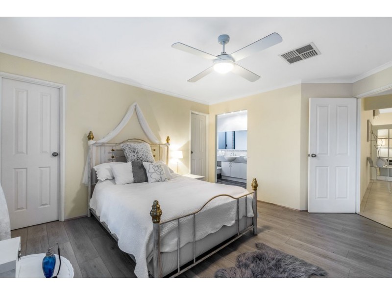 41 Merrang Circuit, Carramar WA 6031