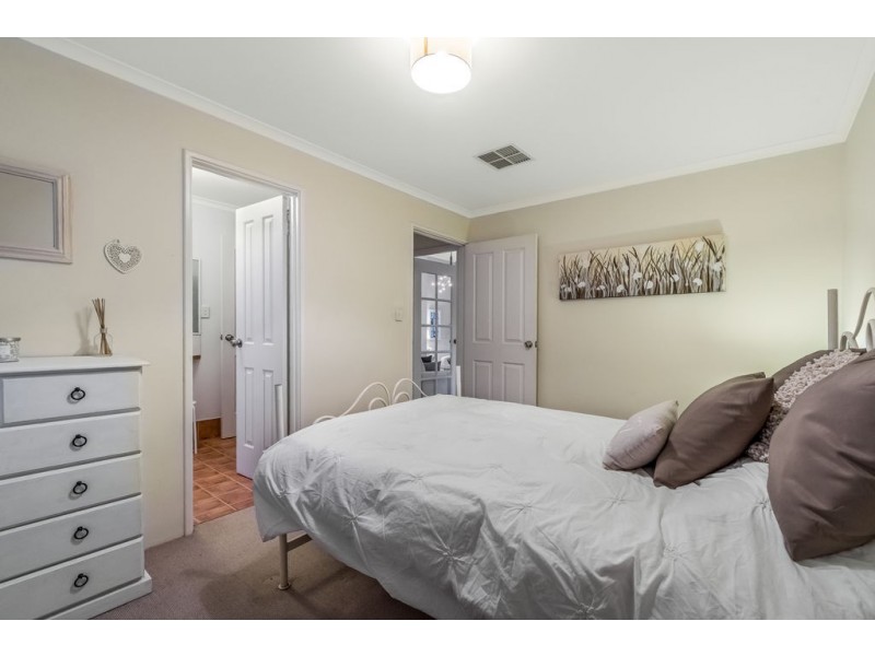 41 Merrang Circuit, Carramar WA 6031