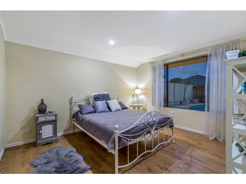 41 Merrang Circuit, Carramar WA 6031