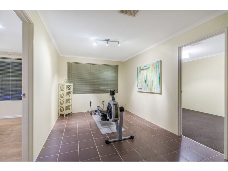 41 Merrang Circuit, Carramar WA 6031