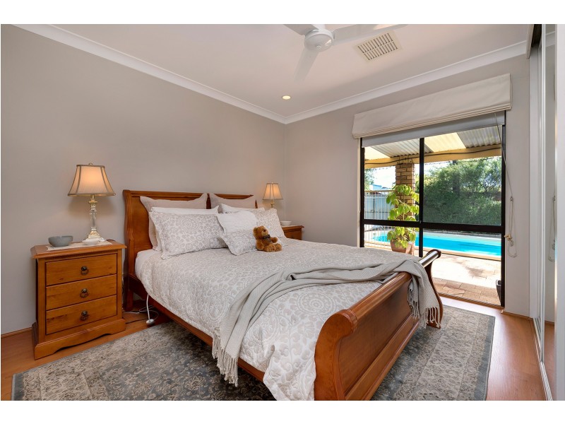 5 Rolland Court, Leeming WA 6149