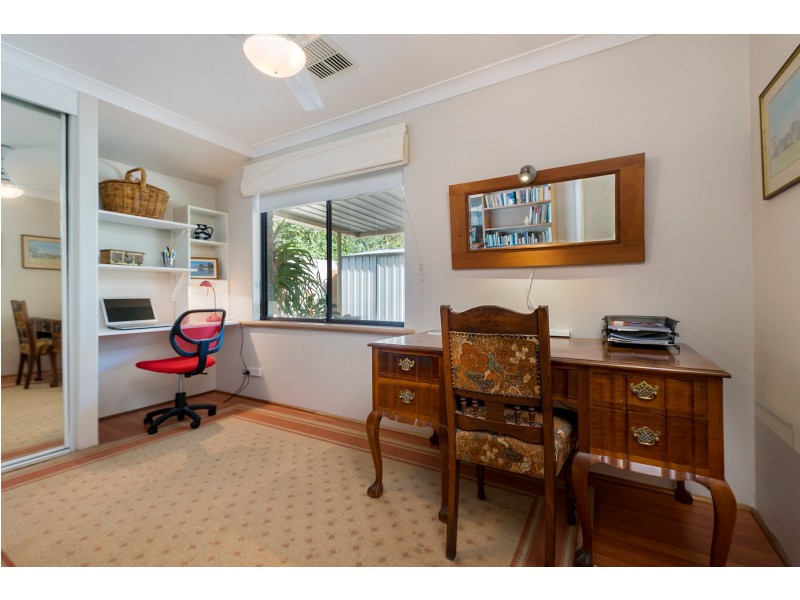 5 Rolland Court, Leeming WA 6149
