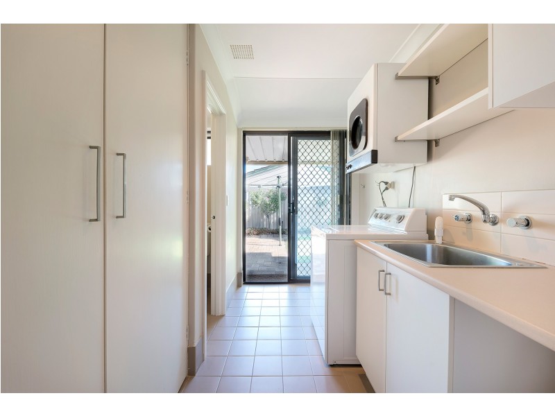 5 Rolland Court, Leeming WA 6149