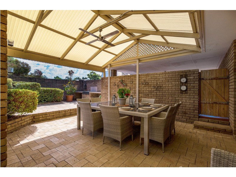 5 Rolland Court, Leeming WA 6149