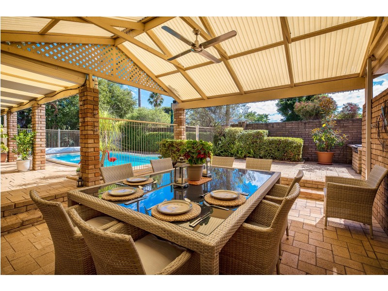 5 Rolland Court, Leeming WA 6149