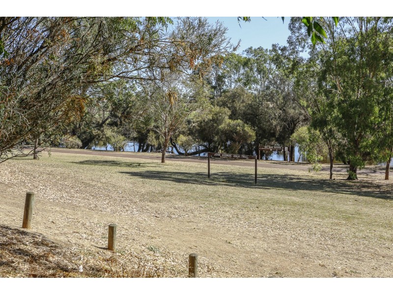 7 Ashby Terrace, Viveash WA 6056