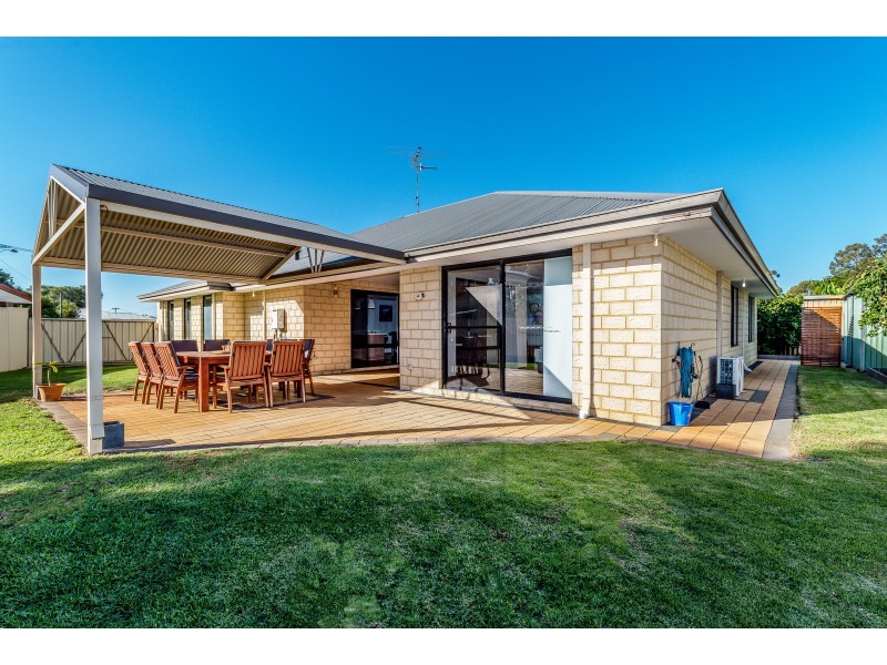 11 Hayes Court, Ravenswood WA 6208