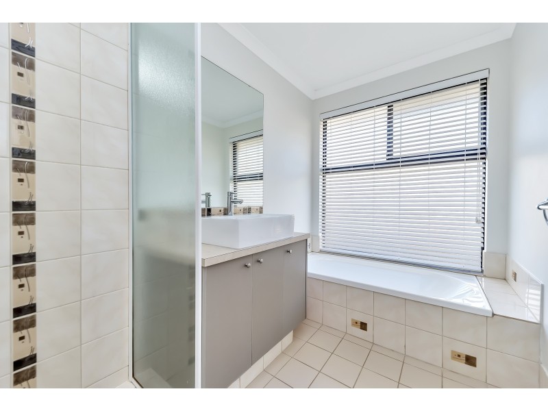 11 Hayes Court, Ravenswood WA 6208