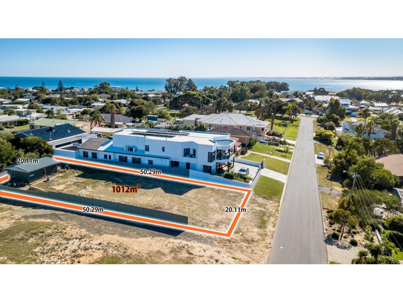 10 Wicklow Road, Halls Head WA 6210