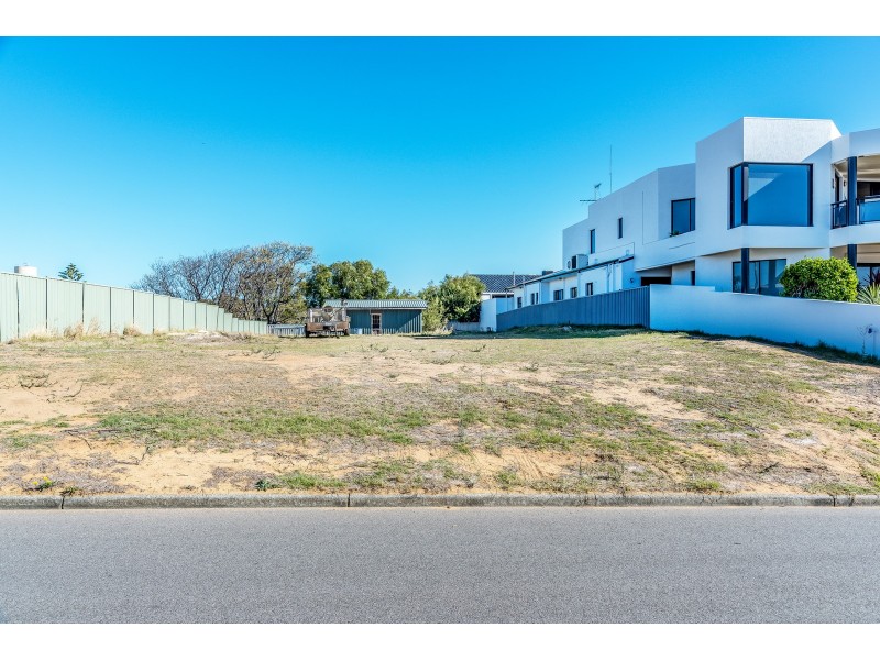 10 Wicklow Road, Halls Head WA 6210