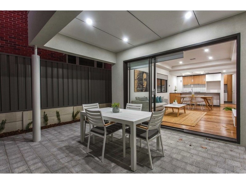 2/295 Marmion Street, Melville WA 6156