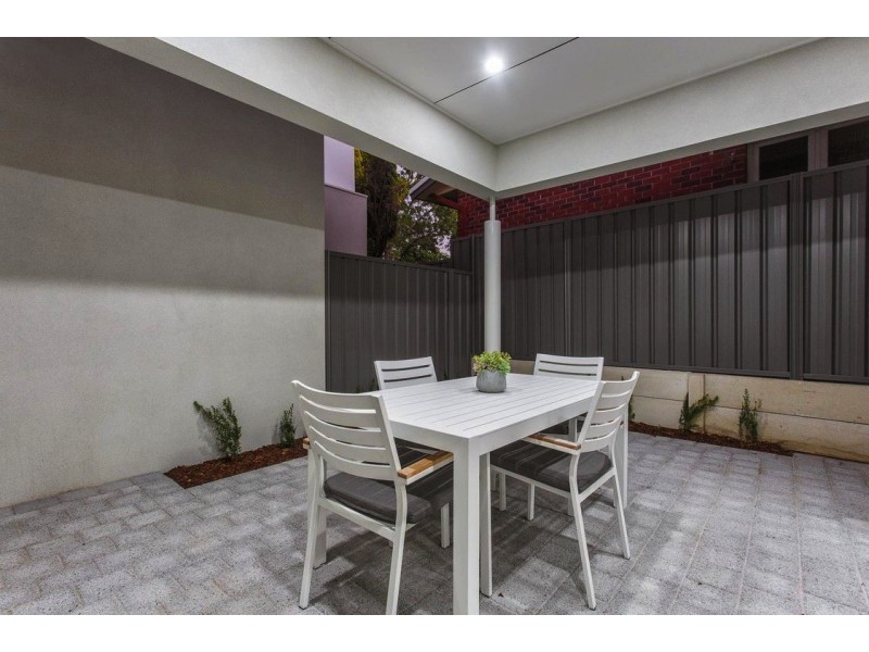 2/295 Marmion Street, Melville WA 6156