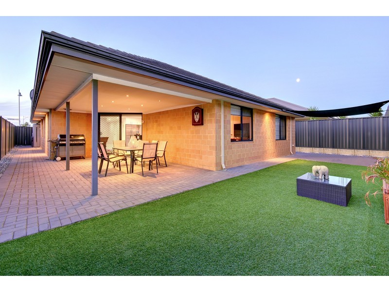128 Boomerang Loop, Banksia Grove WA 6031