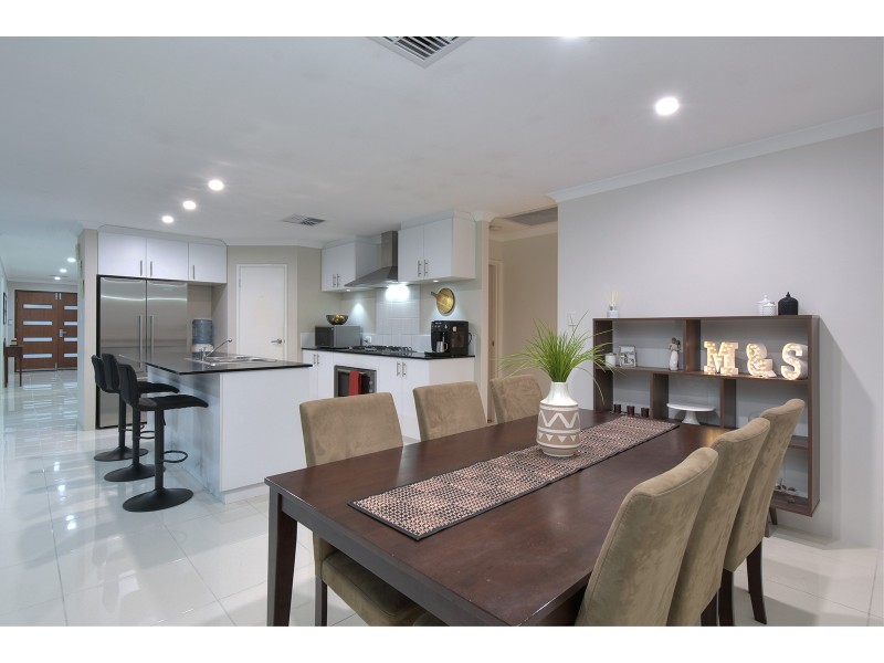 128 Boomerang Loop, Banksia Grove WA 6031