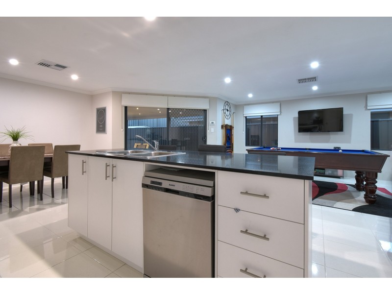 128 Boomerang Loop, Banksia Grove WA 6031
