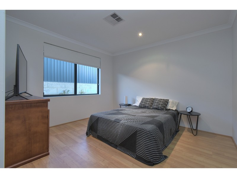 128 Boomerang Loop, Banksia Grove WA 6031