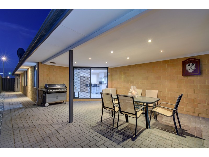 128 Boomerang Loop, Banksia Grove WA 6031
