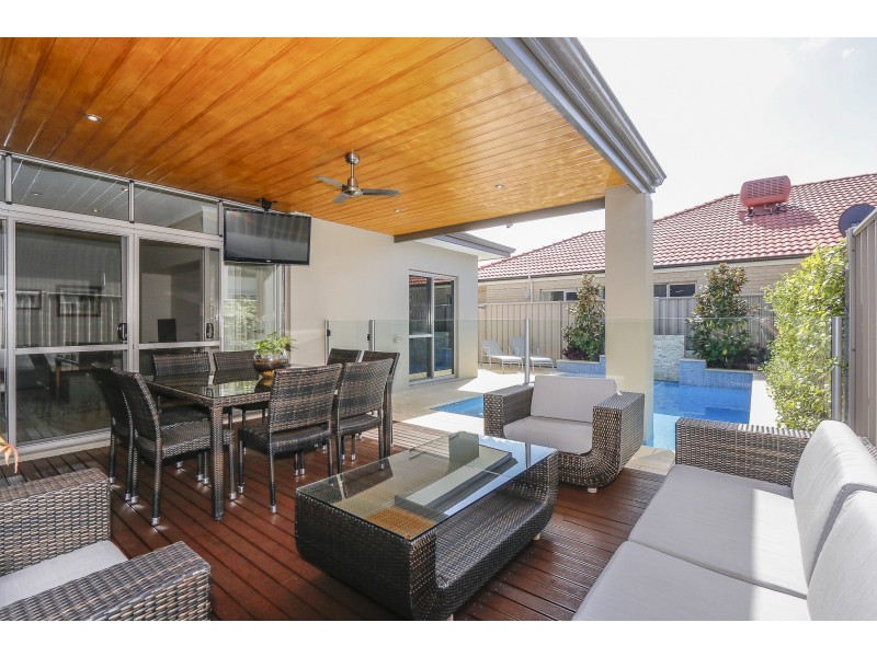 13 Sunrose Link, Stirling WA 6021