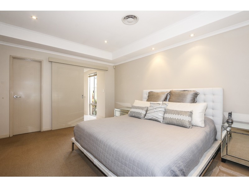 13 Sunrose Link, Stirling WA 6021