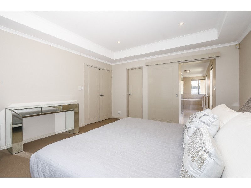 13 Sunrose Link, Stirling WA 6021