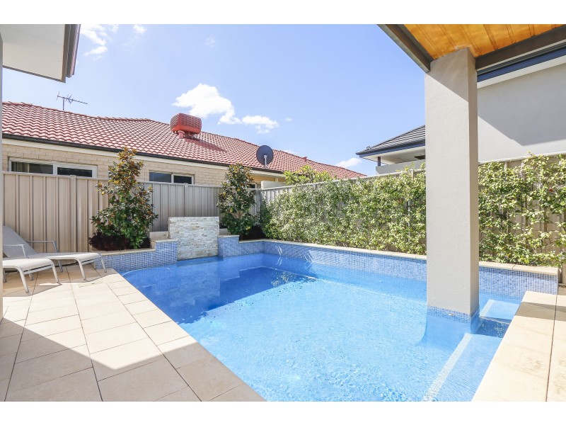 13 Sunrose Link, Stirling WA 6021