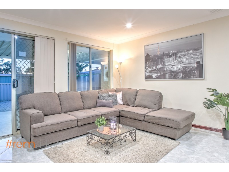 10 Bradbury Place, Alexander Heights WA 6064