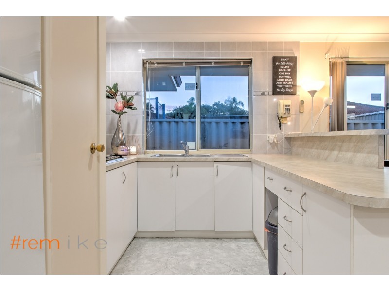 10 Bradbury Place, Alexander Heights WA 6064