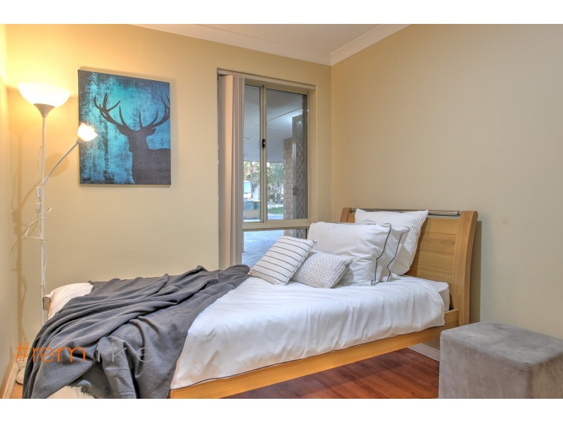 10 Bradbury Place, Alexander Heights WA 6064