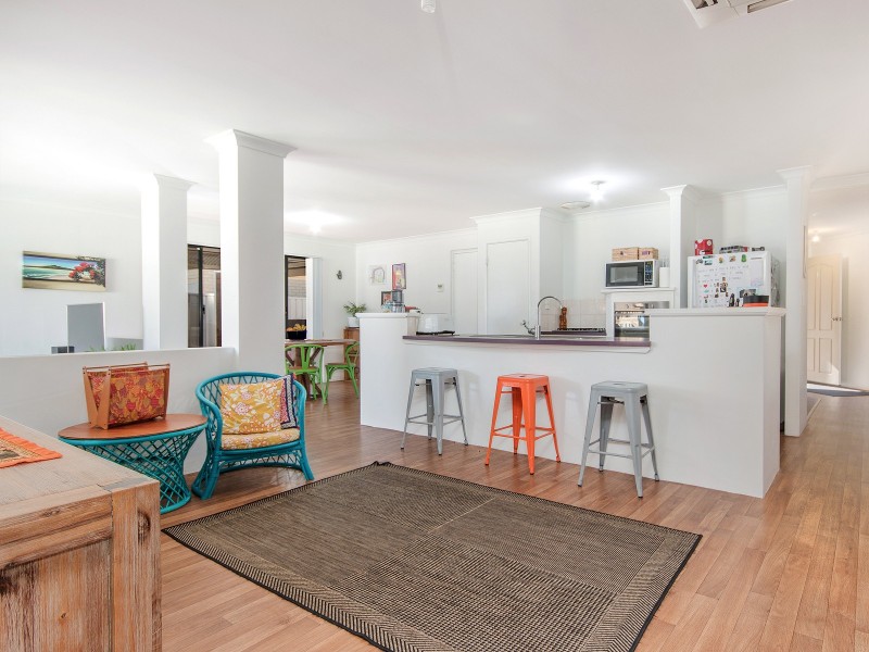 10 Maroubra Parade, Secret Harbour WA 6173