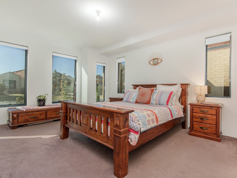 10 Maroubra Parade, Secret Harbour WA 6173