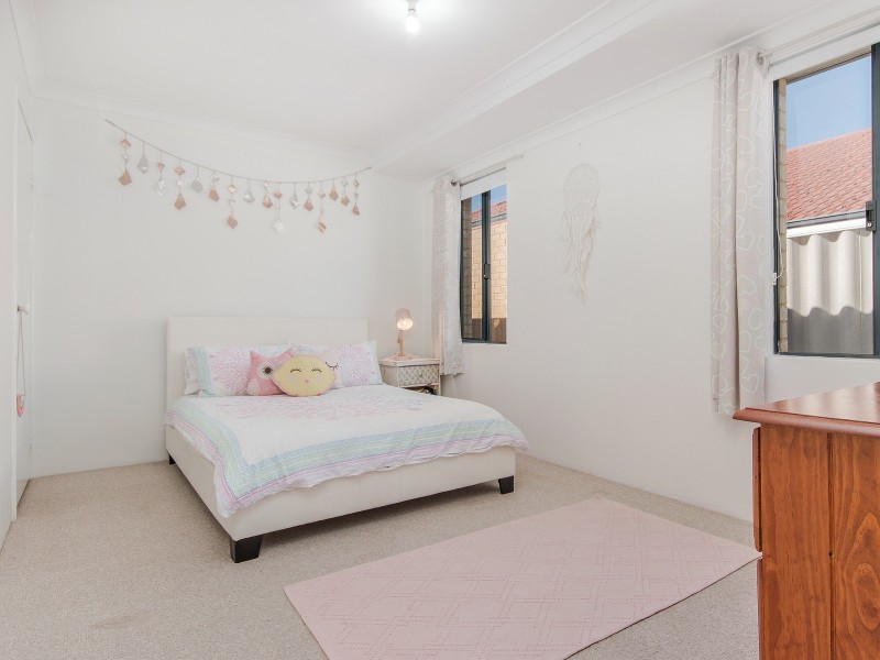 10 Maroubra Parade, Secret Harbour WA 6173