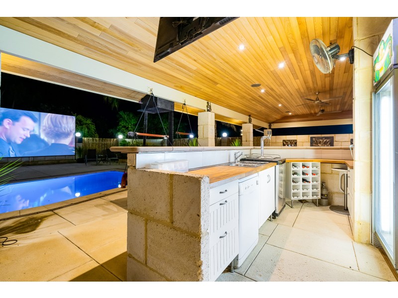 23 Lakelands Drive, Gnangara WA 6077