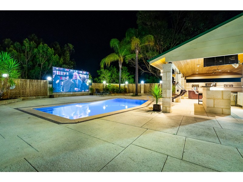 23 Lakelands Drive, Gnangara WA 6077